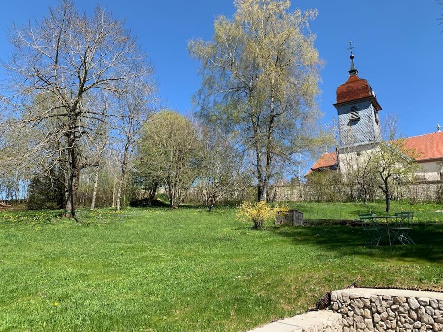 Ancienne Ferme Comtoise 4 Etoiles, 11 Personnes Lac St-Point/Mont D'Or Montperreux المظهر الخارجي الصورة