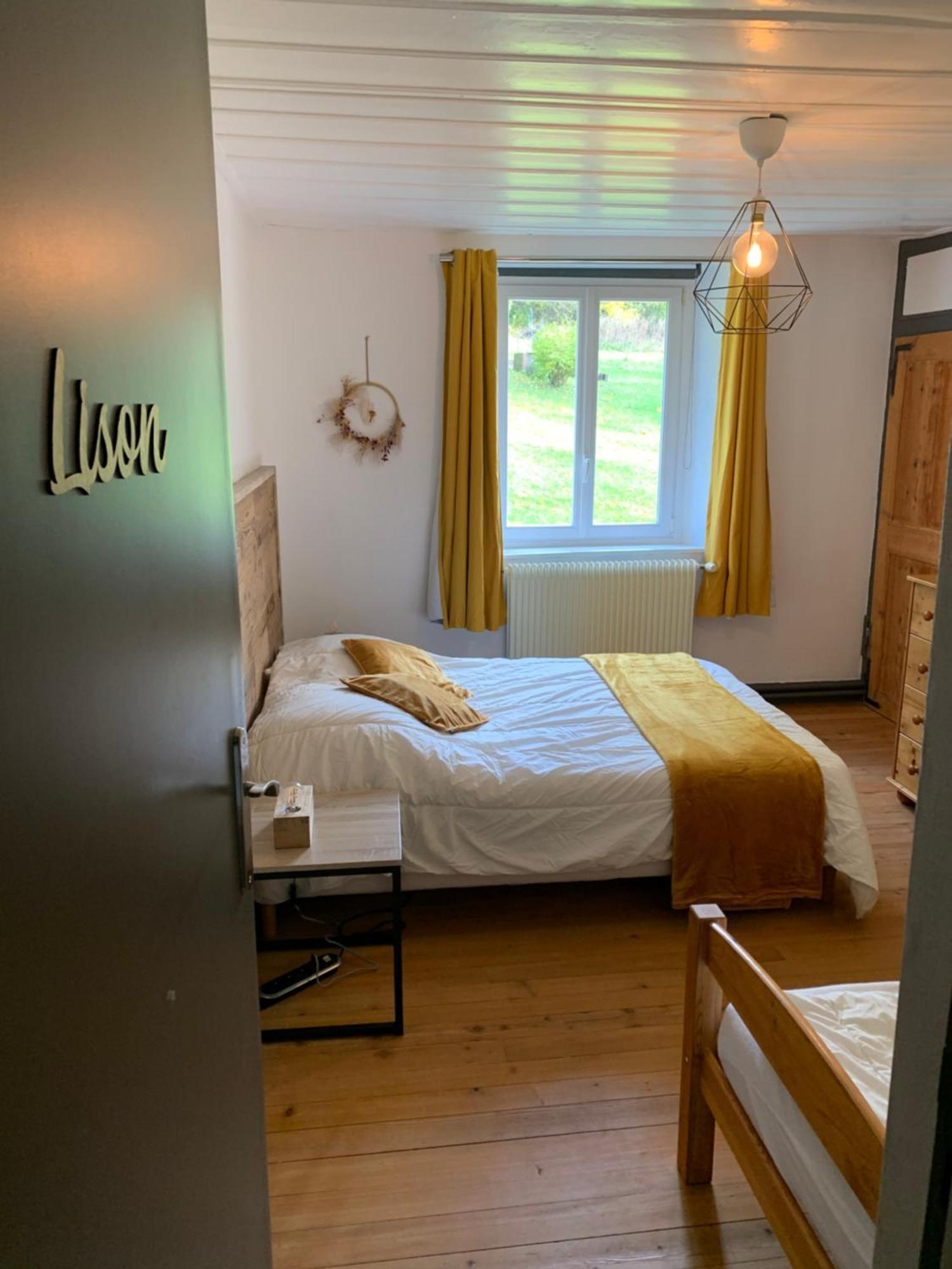 Ancienne Ferme Comtoise 4 Etoiles, 11 Personnes Lac St-Point/Mont D'Or Montperreux المظهر الخارجي الصورة